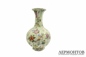 Крупная интерьерная ваза с цветочной росписью. Китай, 20 век. Фарфор, роспись.