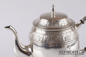 Чайник в классическом стиле. Серебро 800 пробы. Европа