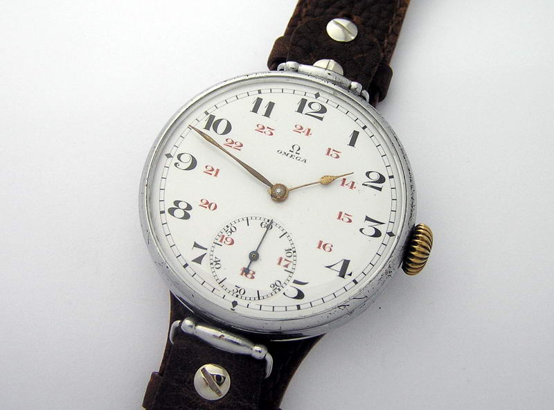 Наручные часы с механизмом от карманной модели. Omega. 1915 г. 
