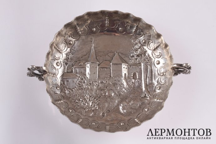 Монетница с изображением замка. Серебро 916-й пробы. Испания. Конец XIX — начало XX вв.