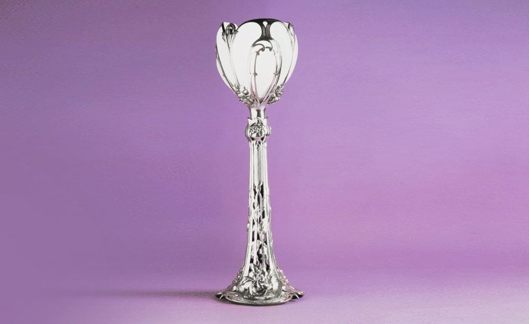 Лампа «Пион», один из экспонатов CHRISTOFLE на Парижской выставке в 1900 г. Лампа «Пион», один из экспонатов CHRISTOFLE на Парижской выставке в 1900 г.