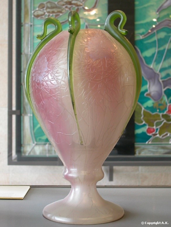 Эмиль Галле. Стеклянная ваза