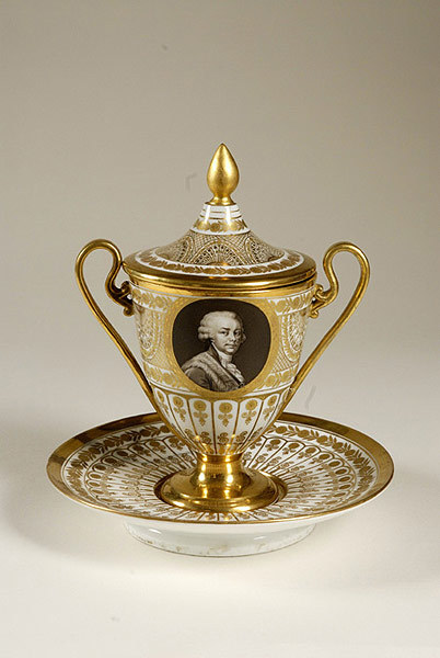 Чашка с портретом Н.Б. Юсупова. 1831. ГМУ «Архангельское»