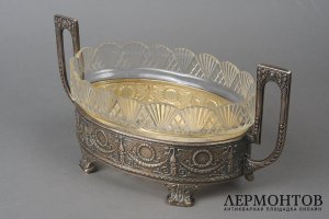 Вазочка для конфет и сладостей. Россия, 2 Артель. Серебро 84 пробы, хрусталь.