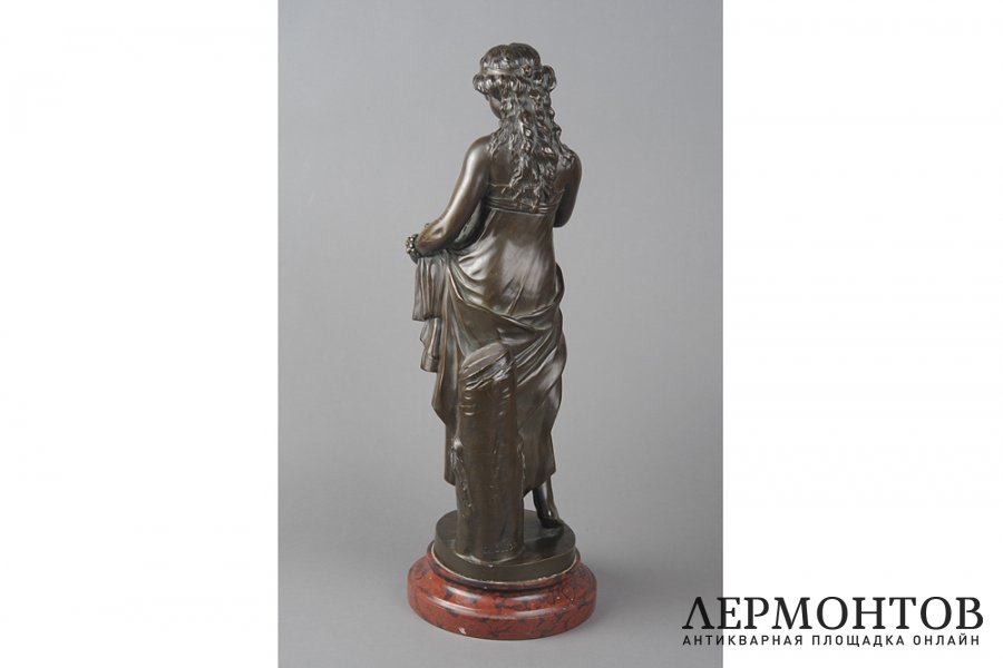 Скульптура Девочка с фруктами. Франция, Париж, автор мод. Clodion, 2 пол.19 в. Бронза