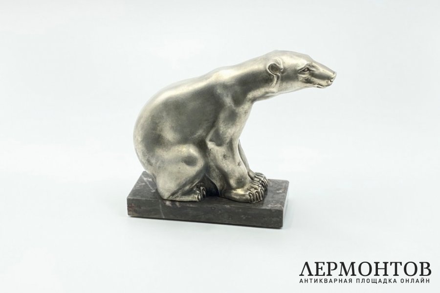 Скульптура Медведь в стиле Ар Деко. Франция, 1920-е гг. Шпиатр, камень.