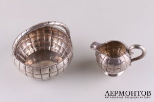 Комплект из сахарницы и молочника в русском стиле. Серебро 84 пробы. Россия, 1880-е г