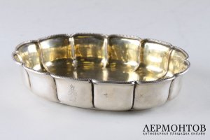 Сухарница. Фирма И.Сазикова. Серебро 84 пробы. Россия, 1848 год.