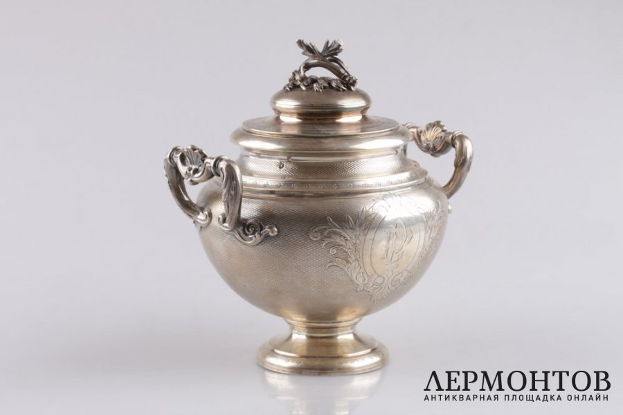 Сахарница в неоклассическом стиле.  Tallois. Серебро 950 пробы. Франция, XIX век.