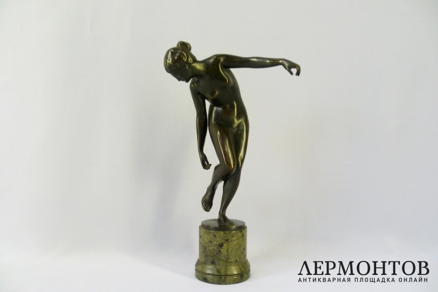 Диана. Бронза, патинирование, мрамор. Европа, XIX век.