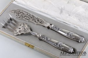 Набор для сервировки рыбы в классическом стиле. Серебро 950 пробы. Франция, XIX век.