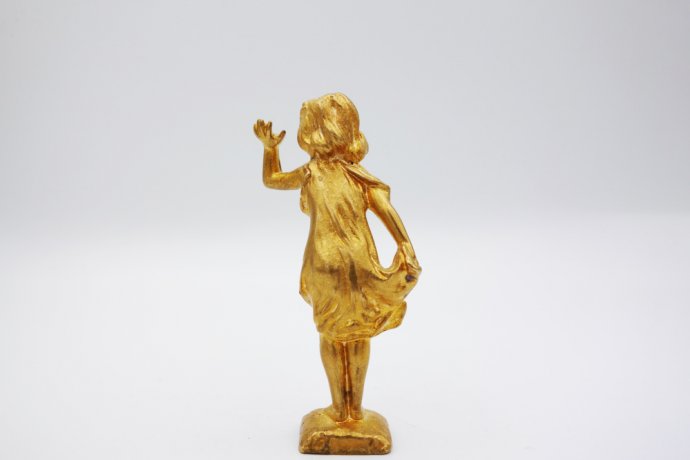 Статуэтка миниатюрная Девочка в стиле Модерн. Австрия, 1900-е гг.