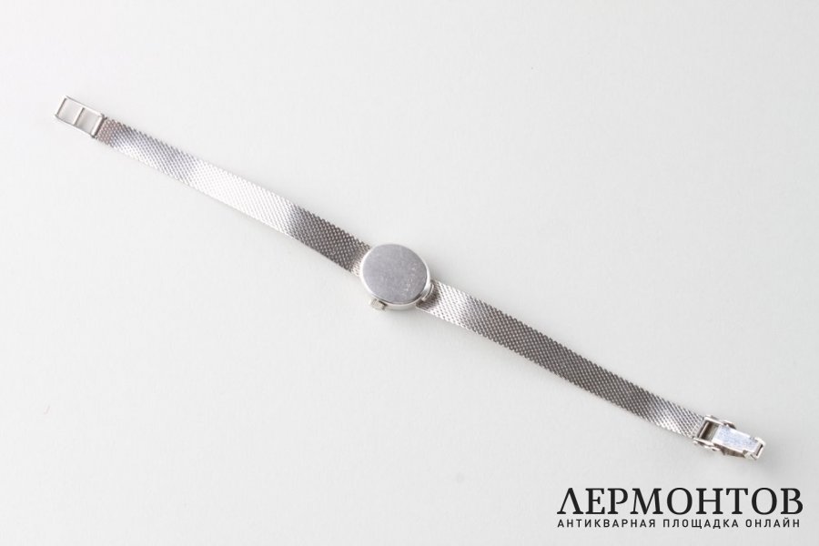 Часы женские. Швейцария, фирма Zenith, нач. 20 в. Белое золото 750 пробы, бриллианты.