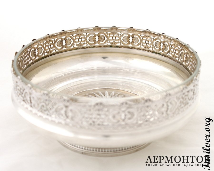 Ваза ажурная с хрустальной вставкой. Ravinet et Denfert. Серебро 950. Франция