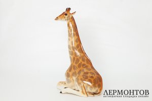 Статуэтка Жираф. СССР, ЛФЗ, автор П.П.Веселов, 1970-1990 гг. Фарфор, роспись.
