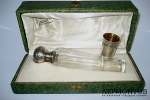 Флакон для духов. Серебро 950, стекло. Франция, XIX век. 