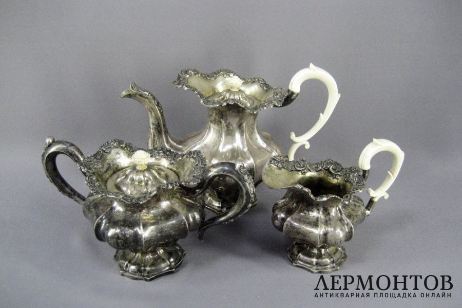 Чайный сервиз. Серебро 84 пробы, кость. Россия, 1842 год.