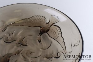 Глубокое блюдо art dеco из коричневого стекла. Verlys. Франция, 1930-е годы