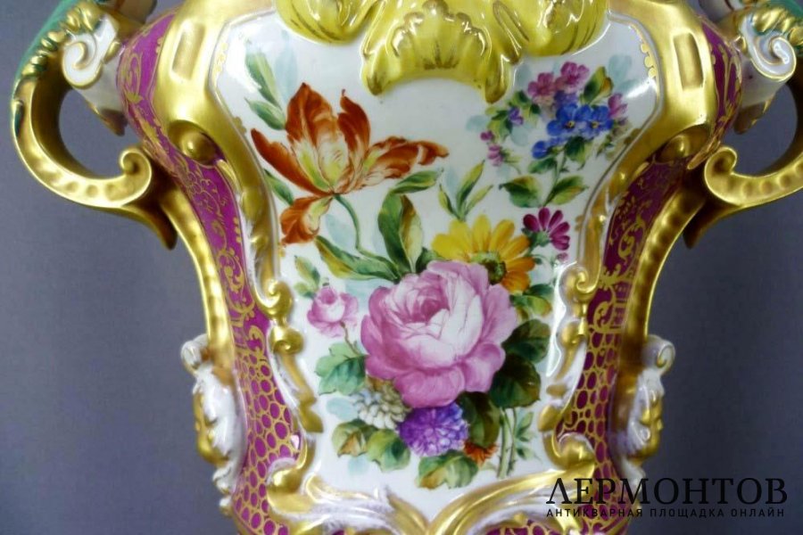 Ваза. Фарфор. Испания, Santa Clara Vigo 40-50- е годы ХХ века. Высота 65 см.