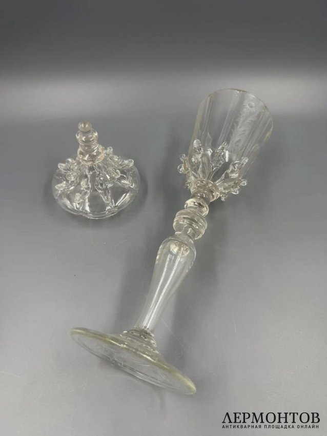 Кубок с крышкой «Цветы». Хрусталь, гутная пластика, Европа, 1860–1880 годы