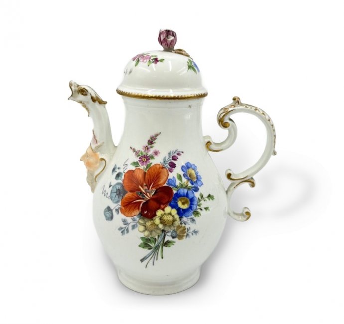 Чайник с маскароном. Германия, Meissen, 18 век. Фарфор, роспись. 