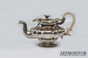 Чайник. Серебро 84 пробы, золочение. Российская Империя, XIX век.