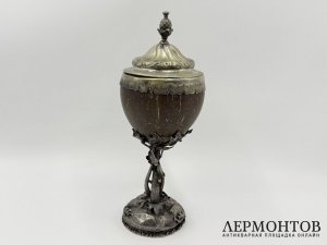 Кубок натуралия из кокоса. Россия, 18 век. Латунь, серебрение.
