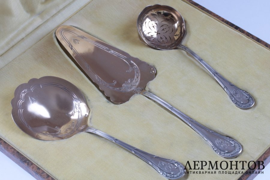 Сервировочный набор из трех предметов. Серебро 950. Франция