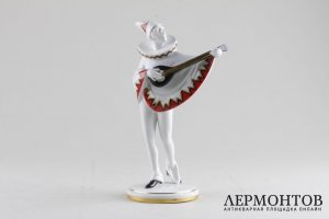 Статуэтка. Пьеро. Фарфор. Goebel. Германия. XX век.