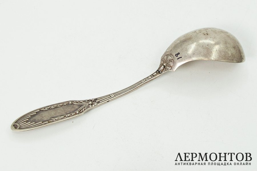 Большая ложка для соуса в стиле неоклассика. Германия, фирма H.MayenCo, кон. 19 в.