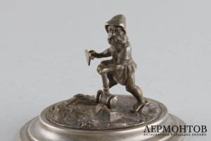 Пресс-папье, изображающее гнома, рудокопа. Металл, серебрение. Германия, 2 пол. XIX в