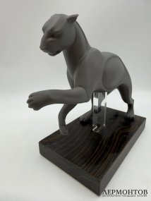 Скульптура «Пума» на постаменте. Фарфор, дерево, Lladro, Испания