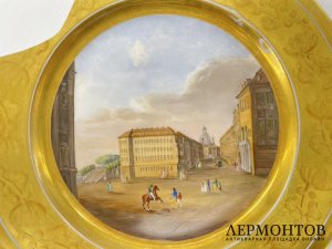 Тарелка Дворцовая площадь. Дрезден, 1830-е гг. Дефект.