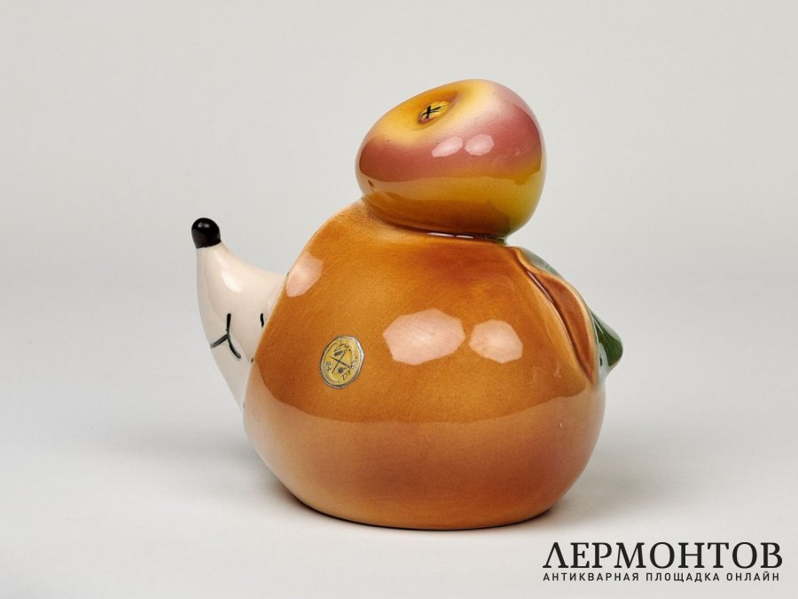 Статуэтка «Ежик с яблоком». Jinokera, Чехословакия, 1960 год
