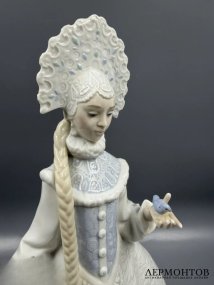 Статуэтка «Снегурочка». Фарфор, Lladro, скульптор Francisco Polope, Испания, 2009–2013 годы