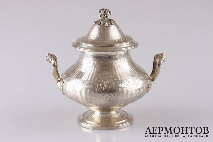 Сахарница в технике гильоше, классика. Серебро 950 пробы. Франция