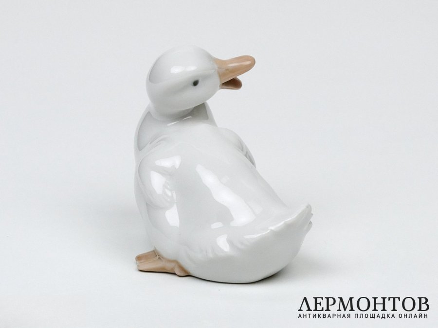 Статуэтка «Утёнок». Фарфор, NAO by Lladró, Испания, 1980-е годы