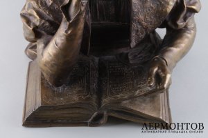 Скульптура За чтением. Франция, автор Louis Hottot, кон. 19 в. Шпиатр.