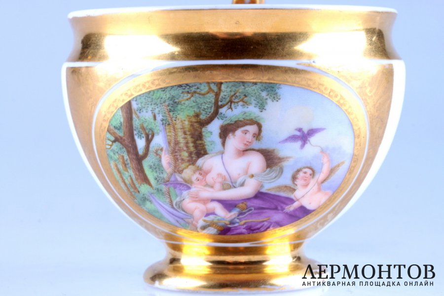 Чайная пара с мифологической сценой. Россия, СПБ, завод Батениных, 1812-1832г. Фарфор, роспись, золото.