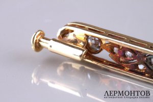 Брошка в стиле Ар Деко. в коробке. Зап. Европа, 1 пол. 20 в. Золото, бриллианты. 