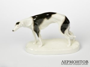 Статуэтка «Стоящая борзая». Goldscheider, Австрия, 1911–1912 годы