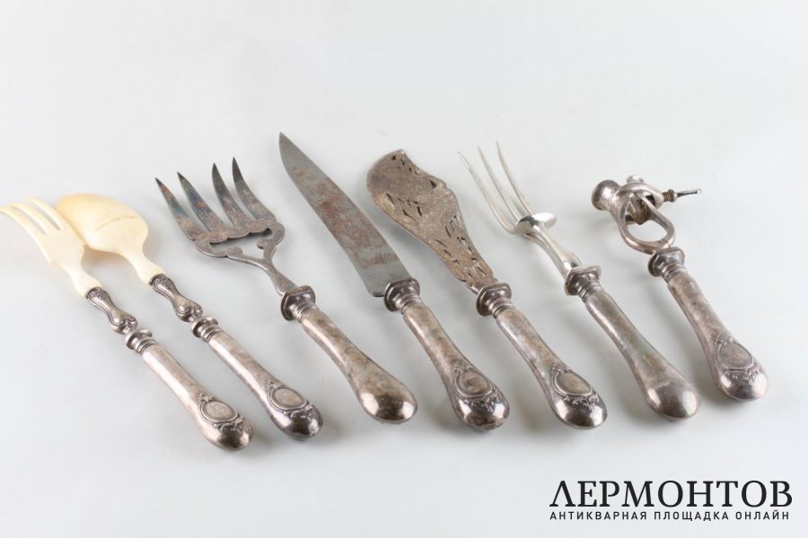 Набор для сервировки рыбы и мяса. Серебро 950 пр., кость. Франция, конец XIX века