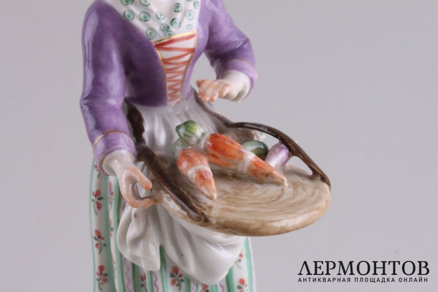 Статуэтка. Дама, торгующая овощами. Фарфор, роспись. Мейсен, кон. XIX- нач. XX  вв.