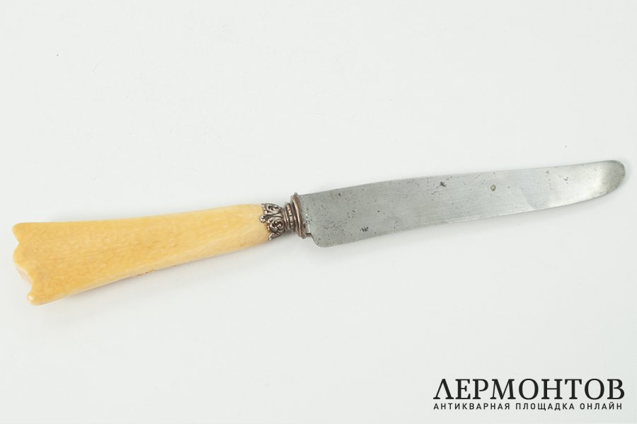 Нож с костяной фигурной ручкой. Западная Европа, конец 19 - начало 20 в. Кость.