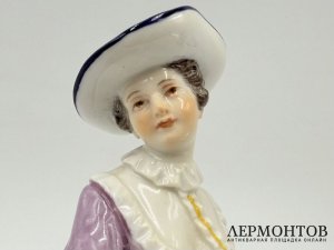 Статуэтка Певица с нотами. Meissen, 1 треть 20 века. Фарфор, роспись.