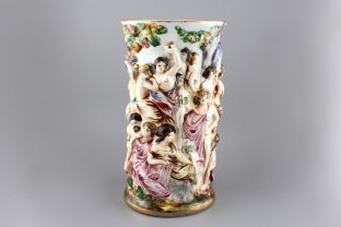 Ваза для цветов от Capodimonte. Фарфор, середина XX в.