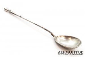 Ложка с геометрическим декором. Российская Империя, г. Москва, 1899-1908 гг. Серебро.