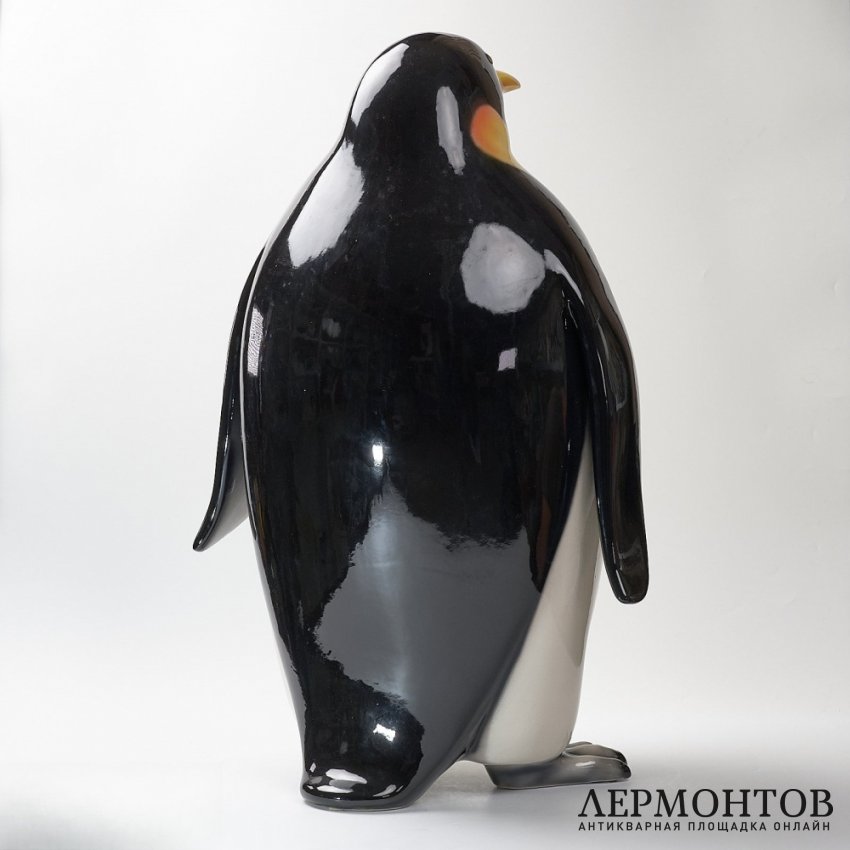 Статуэтка «Императорский пингвин». Керамика, Ceramiche Boxer, Италия, 1980–1990-е год