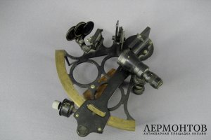 Секстант. Бронза, дерево. Голландия, начало ХХ века. 