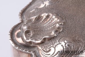 Шкатулка с камнем. Серебро 800 пробы, золочение.  Италия